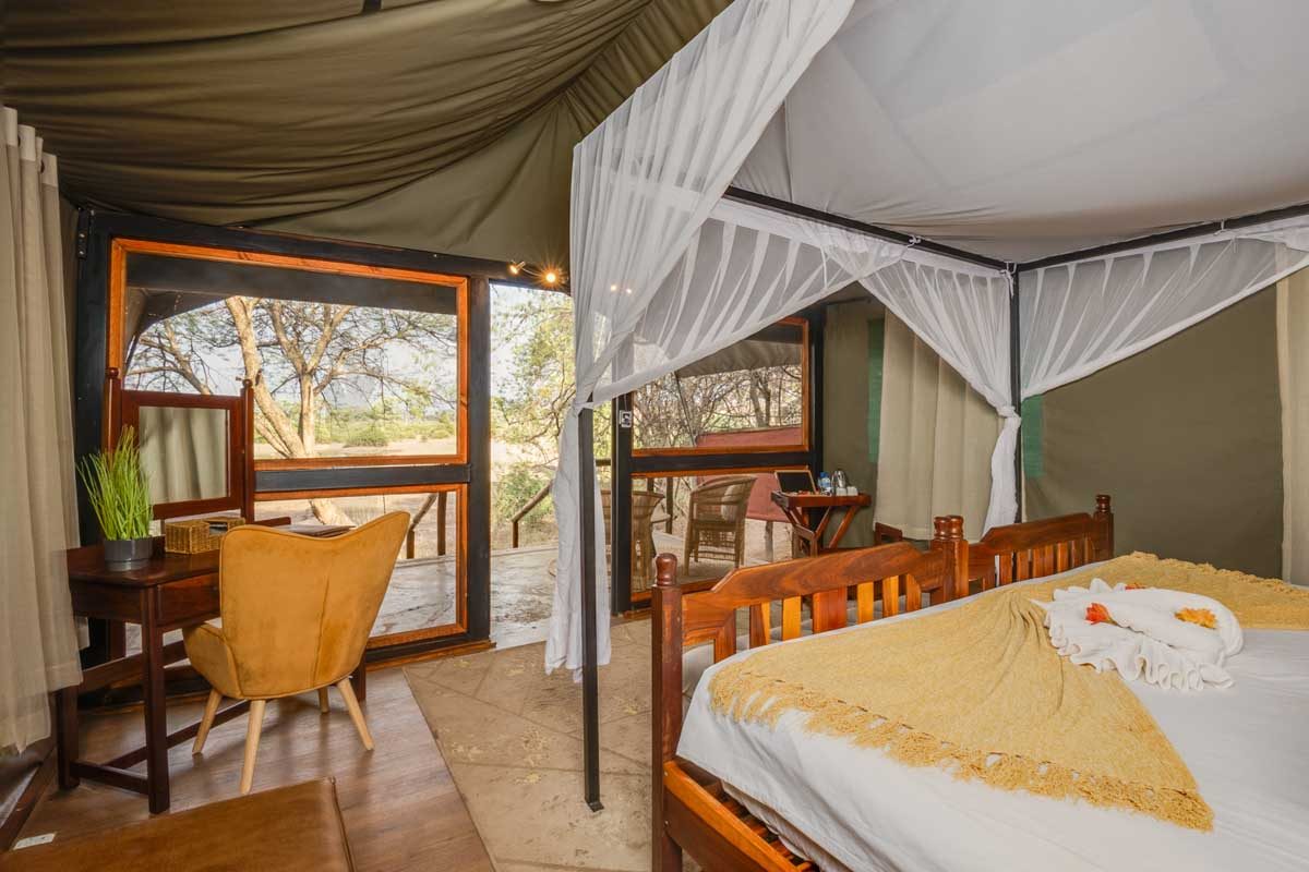 Elephant Valley Lodge, Chobe, Botswana