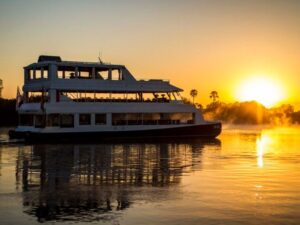 Boat toward sunset