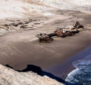 shopwrecks on the Skeleton Coast