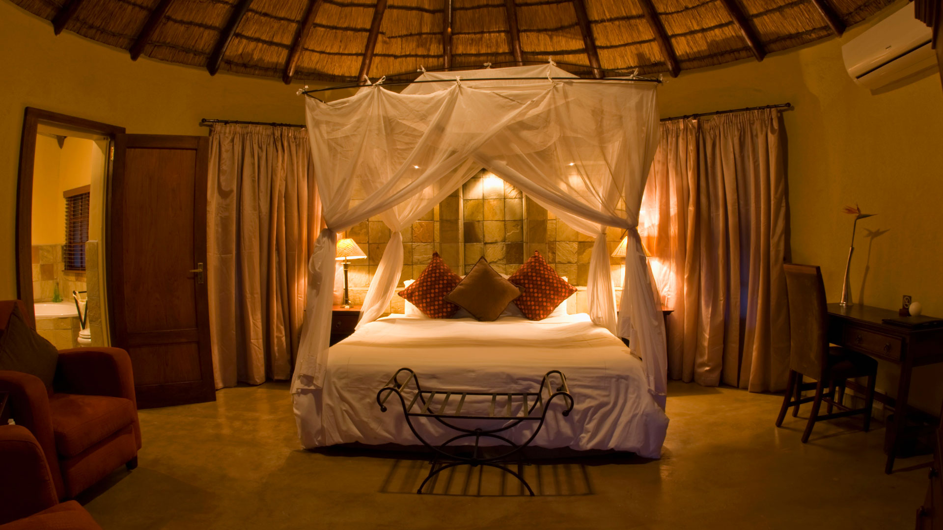 4-Day Luxury Safari at Elephant Plains Lodge in Sabi Sands