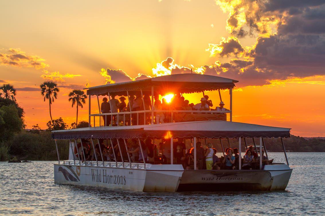 What’s Included in a Luxury Safari Package?
